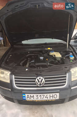 Универсал Volkswagen Passat 2003 в Житомире