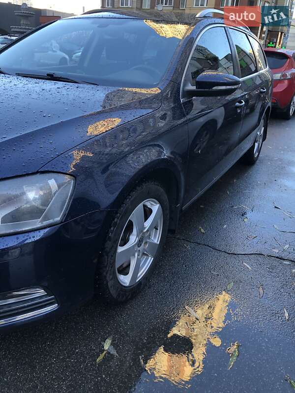 Универсал Volkswagen Passat 2013 в Киеве