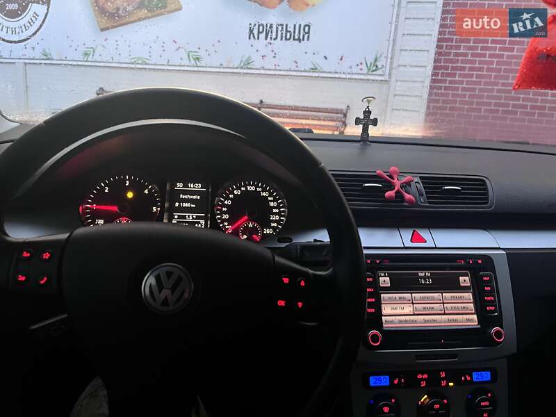 Універсал Volkswagen Passat 2009 в Хмельницькому