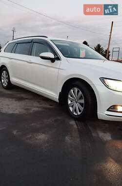 Универсал Volkswagen Passat 2015 в Любаре