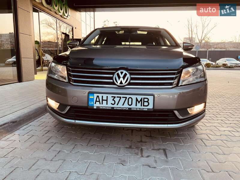 Volkswagen Passat 2011