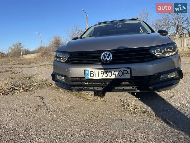 Універсал Volkswagen Passat 2014 в Одесі