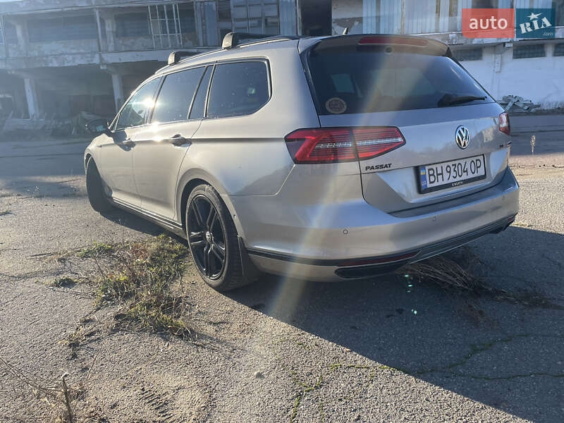 Універсал Volkswagen Passat 2014 в Одесі