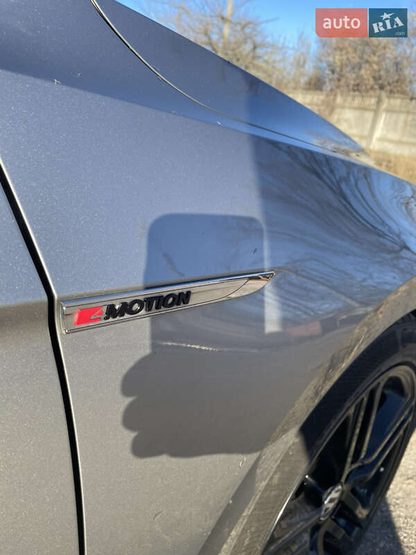 Універсал Volkswagen Passat 2014 в Одесі