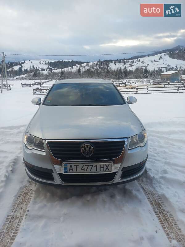 Седан Volkswagen Passat 2005 в Рахові
