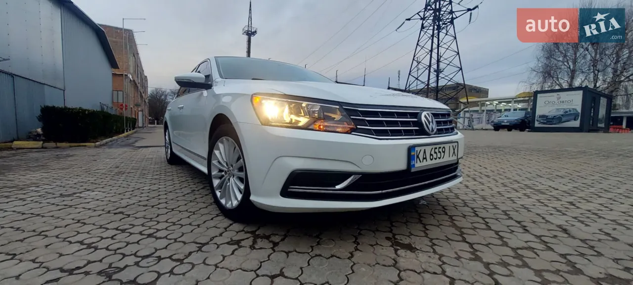 2017 Volkswagen Passat - мініатюра 18