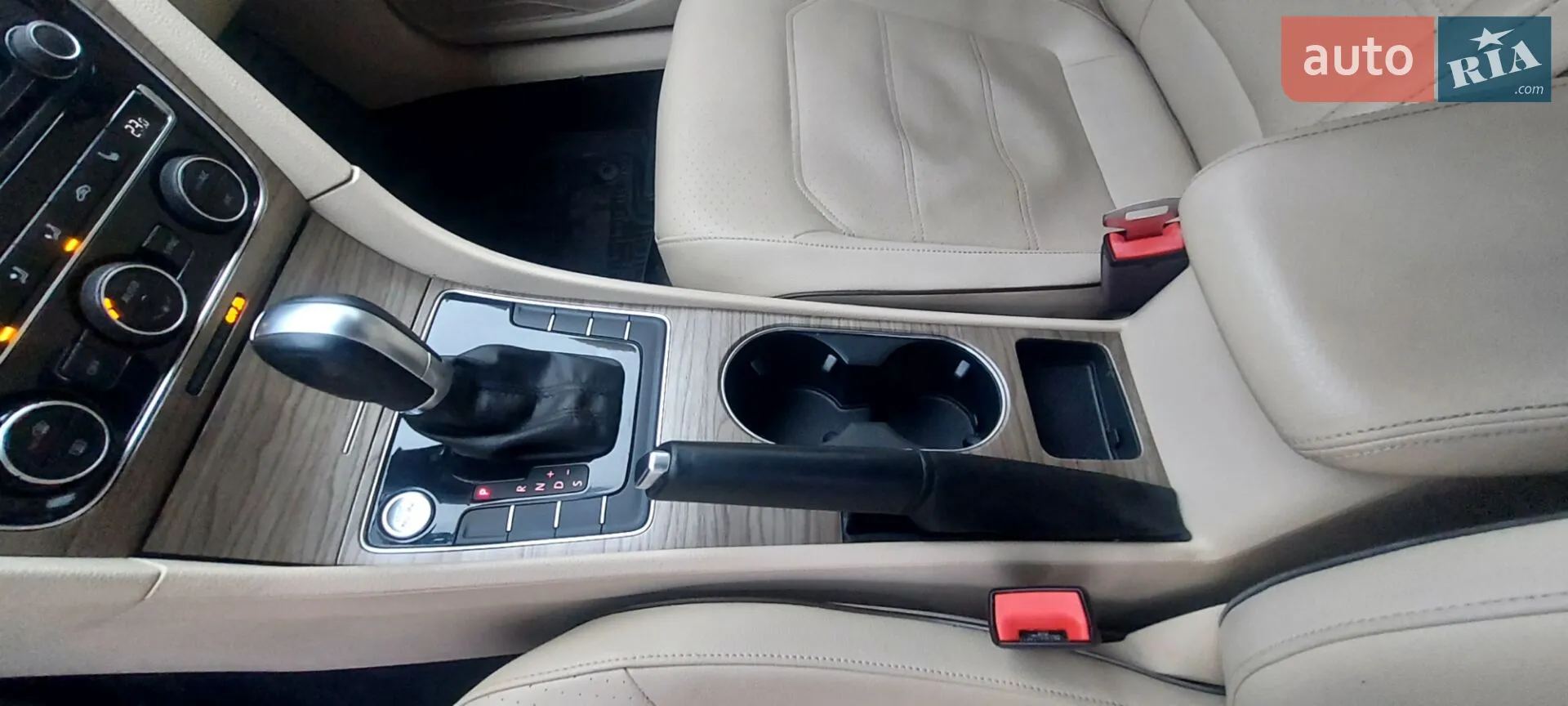 2016 Volkswagen Passat - мініатюра 42