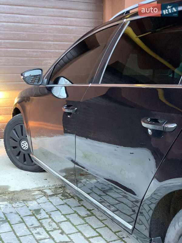 Універсал Volkswagen Passat 2013 в Стрию