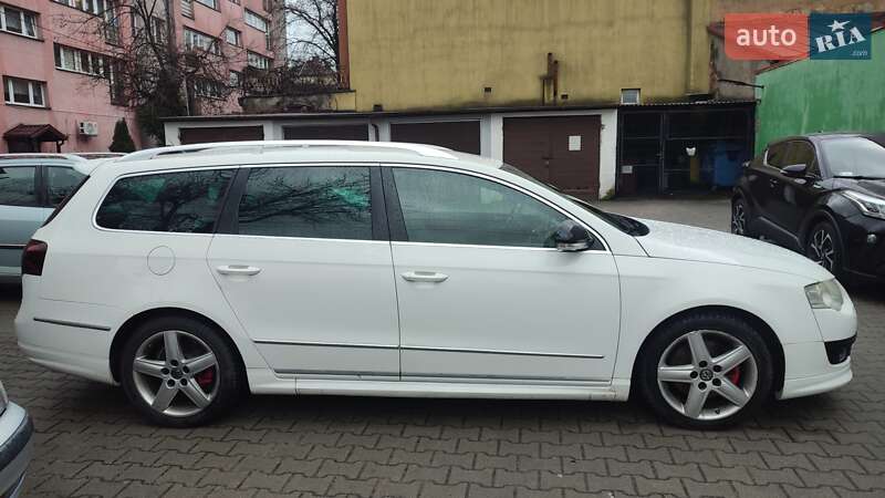 Універсал Volkswagen Passat 2010 в Тернополі