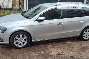 Универсал Volkswagen Passat 2012 в Ивано-Франковске