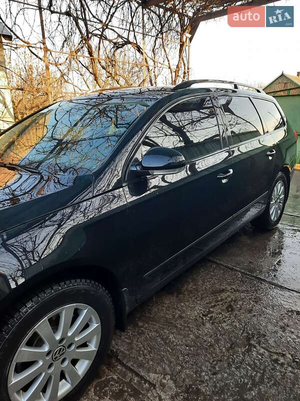Универсал Volkswagen Passat 2010 в Запорожье