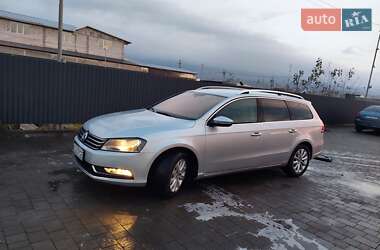 Універсал Volkswagen Passat 2012 в 