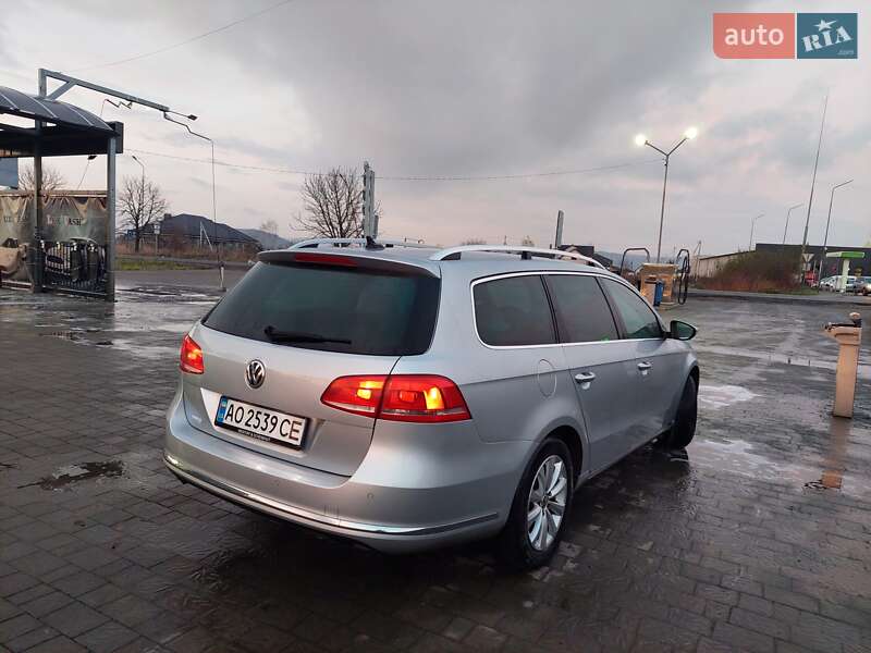 Универсал Volkswagen Passat 2012 в Тячеве