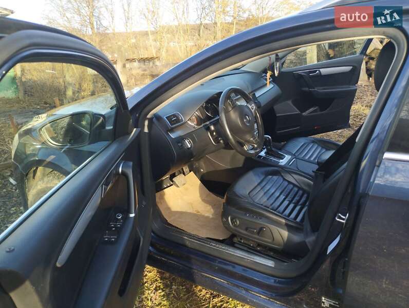 Універсал Volkswagen Passat 2012 в Жмеринці
