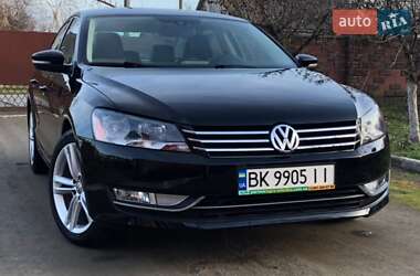 Седан Volkswagen Passat 2014 в Рівному
