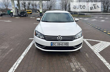 Седан Volkswagen Passat 2013 в Львове