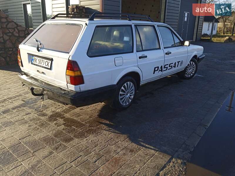 Универсал Volkswagen Passat 1986 в Березному