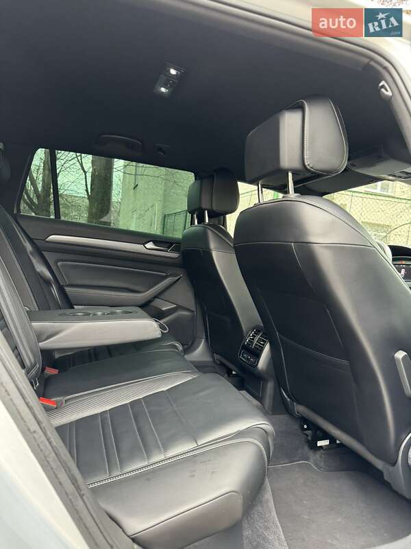 Универсал Volkswagen Passat 2017 в Львове