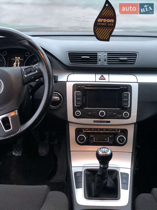 Універсал Volkswagen Passat 2010 в Бершаді