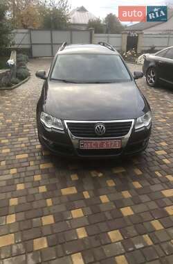 Универсал Volkswagen Passat 2010 в 