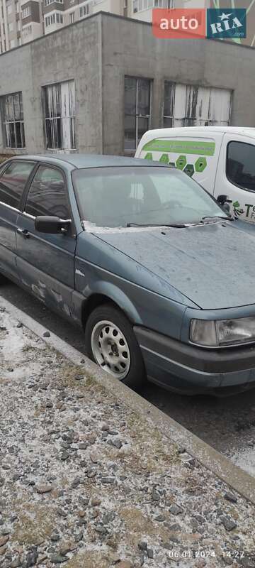 Седан Volkswagen Passat 1989 в Киеве