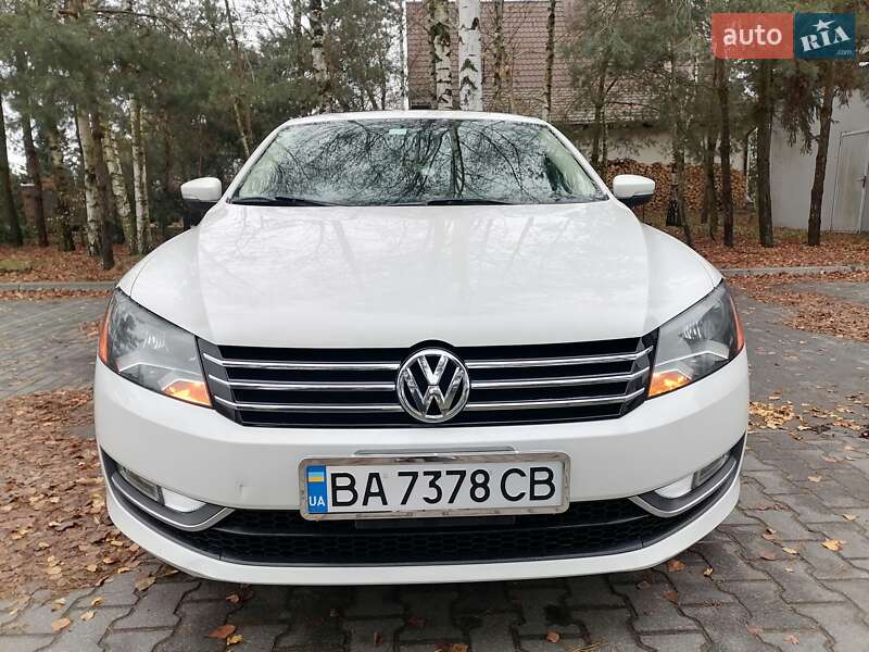 Седан Volkswagen Passat 2014 в Кропивницком
