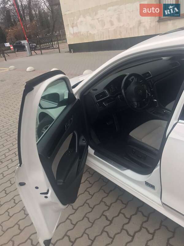 Седан Volkswagen Passat 2014 в Івано-Франківську фото 7 Седан Volkswagen Passat 2014 в Івано-Франківську