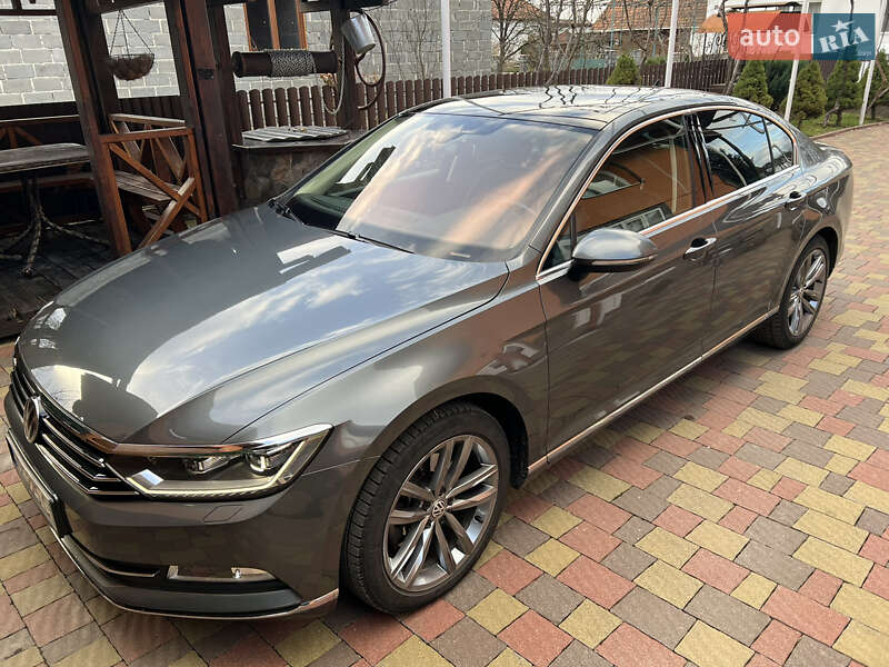 Седан Volkswagen Passat 2015 в Иршаве