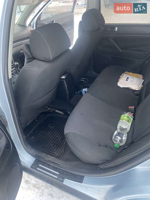 Седан Volkswagen Passat 2002 в Запорожье