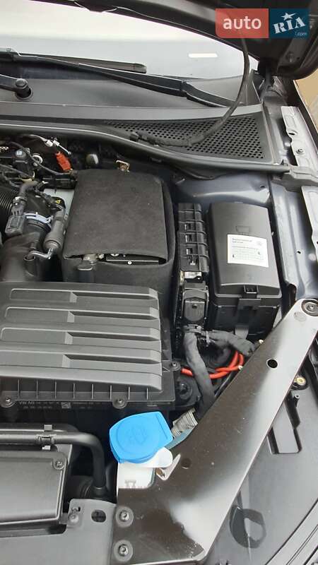 Универсал Volkswagen Passat 2017 в Самборе фото 42 Универсал Volkswagen Passat 2017 в Самборе