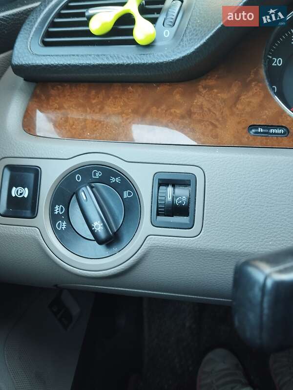 Универсал Volkswagen Passat 2006 в Коломые фото 11 Универсал Volkswagen Passat 2006 в Коломые