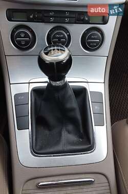 Универсал Volkswagen Passat 2006 в Коломые
