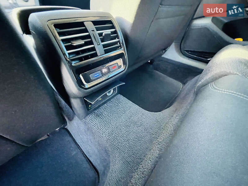 Універсал Volkswagen Passat 2017 в Кривому Розі