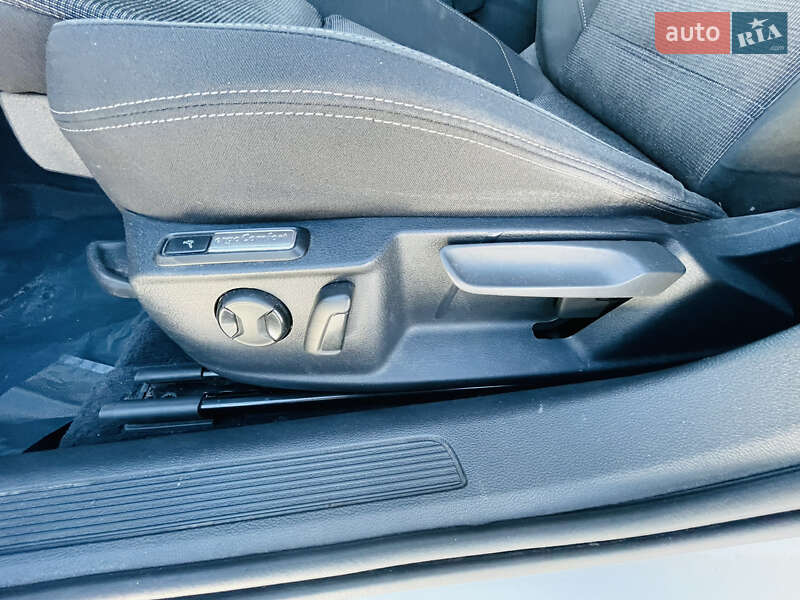 Універсал Volkswagen Passat 2017 в Кривому Розі