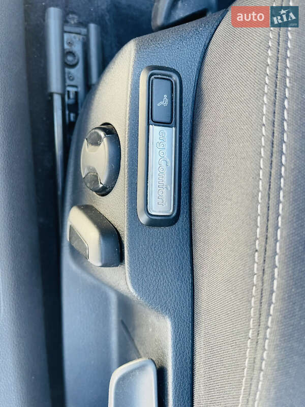 Універсал Volkswagen Passat 2017 в Кривому Розі