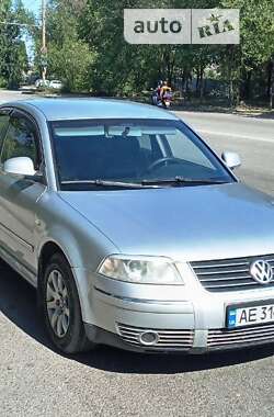 Седан Volkswagen Passat 2002 в Днепре
