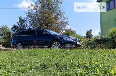 Универсал Volkswagen Passat 2012 в Ивано-Франковске