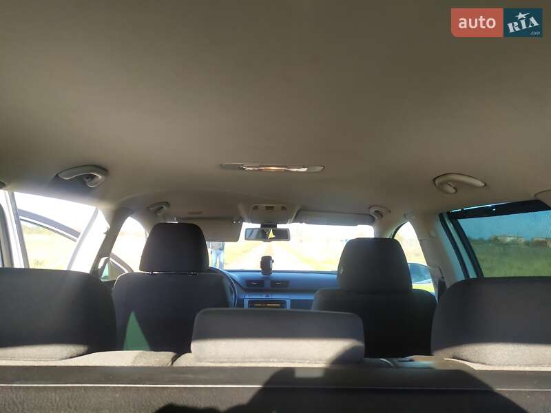 Универсал Volkswagen Passat 2010 в Лозовой фото 12 Универсал Volkswagen Passat 2010 в Лозовой