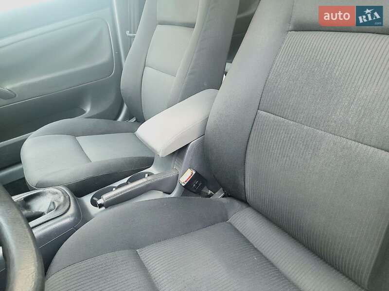 Универсал Volkswagen Passat 2001 в Полтаве