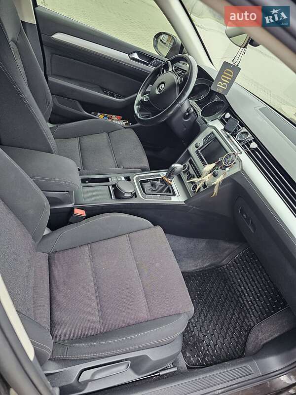 Седан Volkswagen Passat 2015 в Берегово