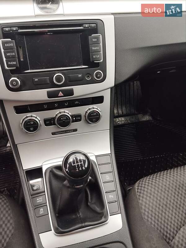 Универсал Volkswagen Passat 2012 в Бродах