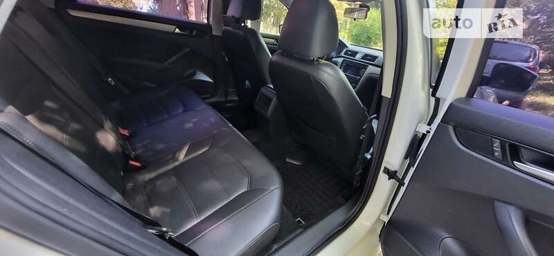 Седан Volkswagen Passat 2013 в Запорожье