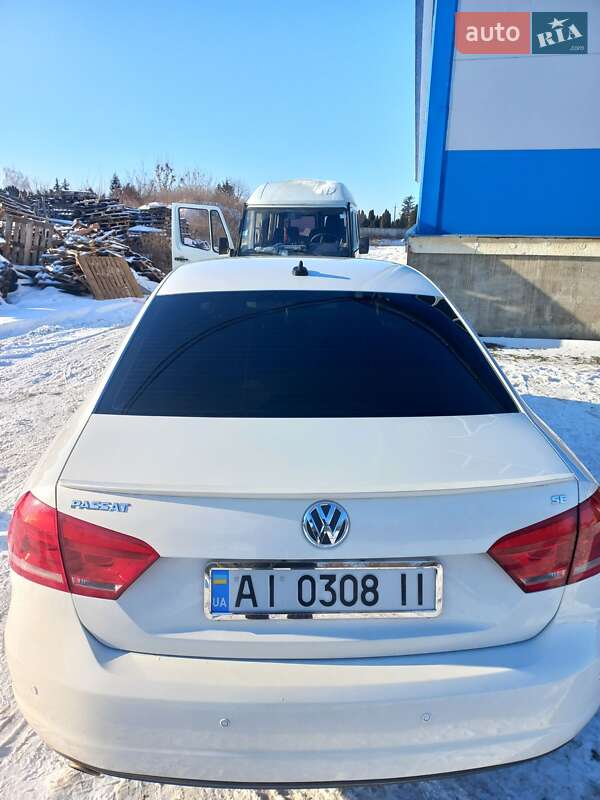 Седан Volkswagen Passat 2012 в Києві