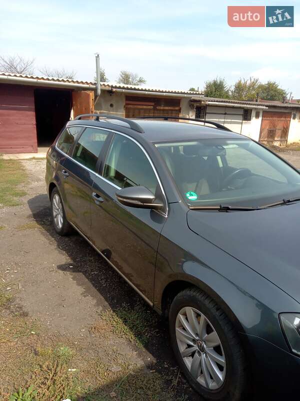 Універсал Volkswagen Passat 2011 в Шептицькому