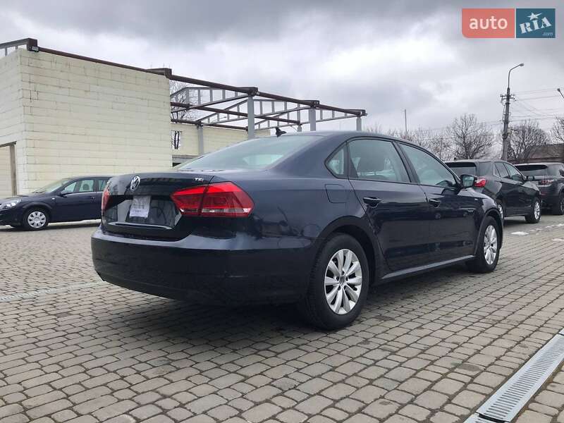 Седан Volkswagen Passat 2014 в Львові