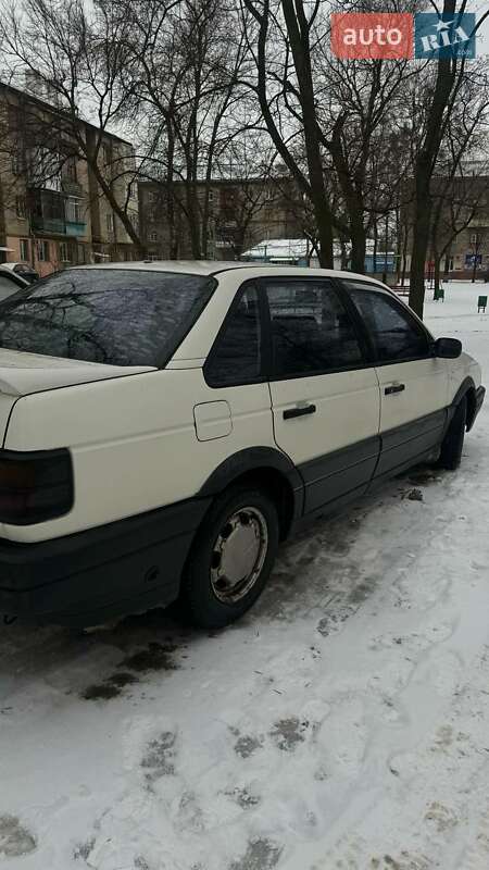 Седан Volkswagen Passat 1991 в Харькове