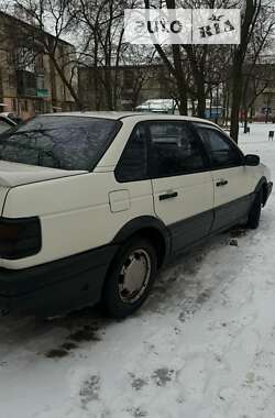 Седан Volkswagen Passat 1991 в Харькове