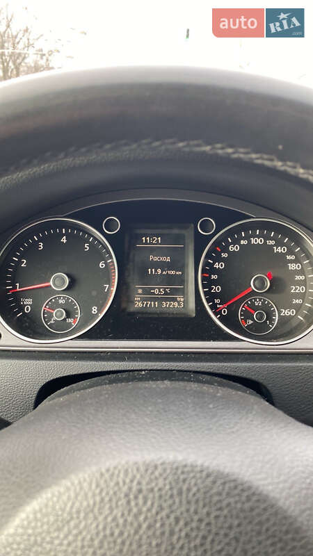 Универсал Volkswagen Passat 2012 в Киеве