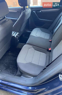 Универсал Volkswagen Passat 2012 в 