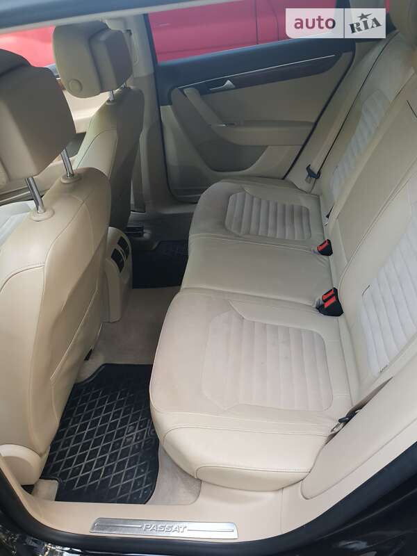 Универсал Volkswagen Passat 2013 в Тернополе